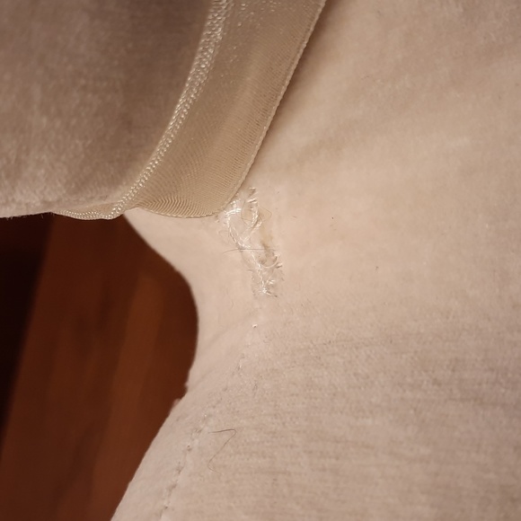 VTG Cat Pillow with Ribbon Embroidered Roses - Picture 4 of 8